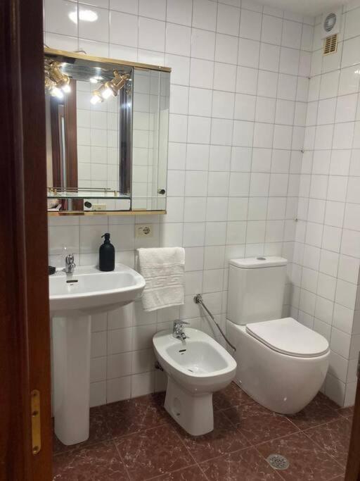 Apartamento Illa De Tambo Marin Bagian luar foto